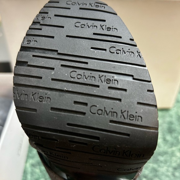 Calvin Klein Nichelle Suede Platform sandals - Picture 4 of 5